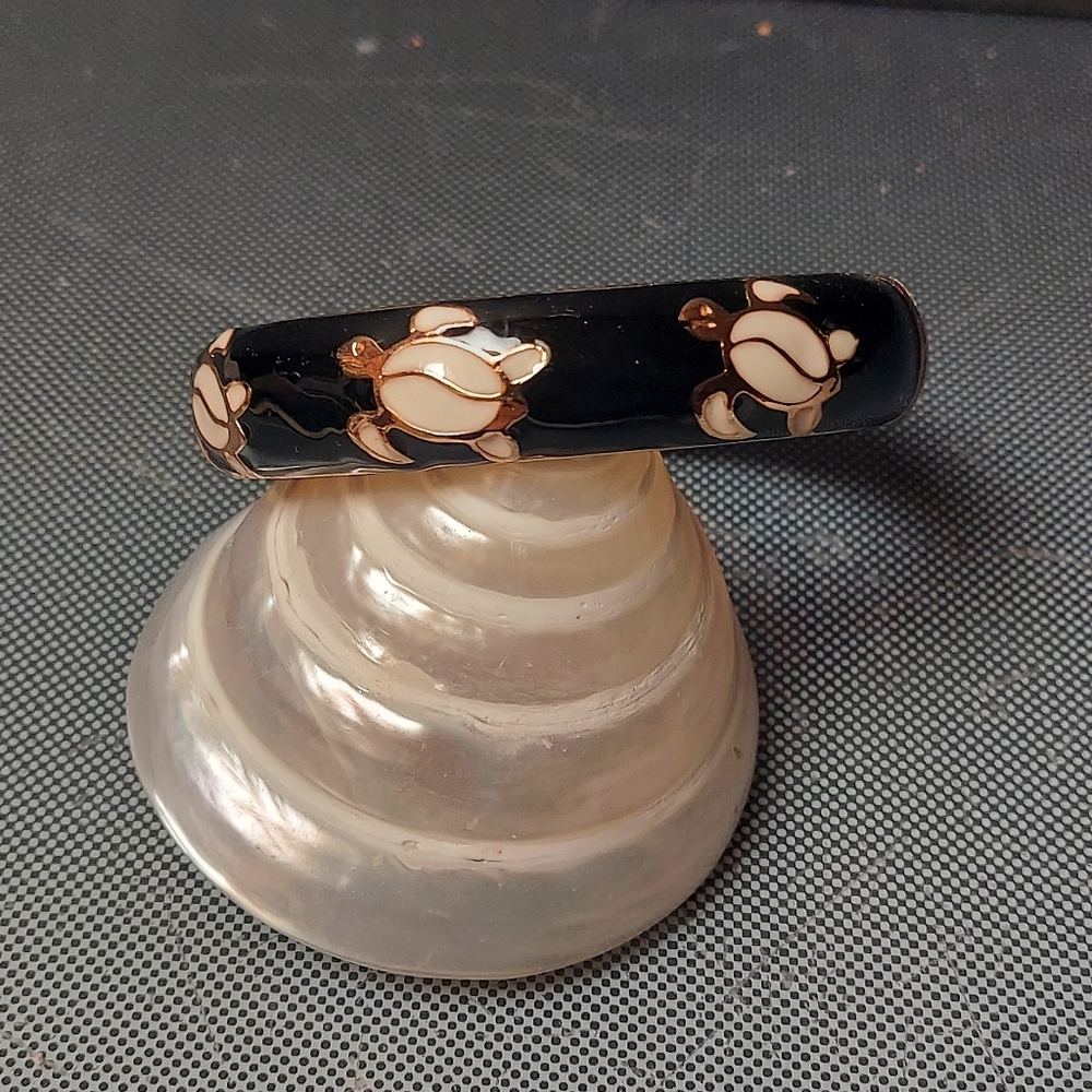 Black Enamel White turtle hinged casual beach fashion   bracelet aloha vibe